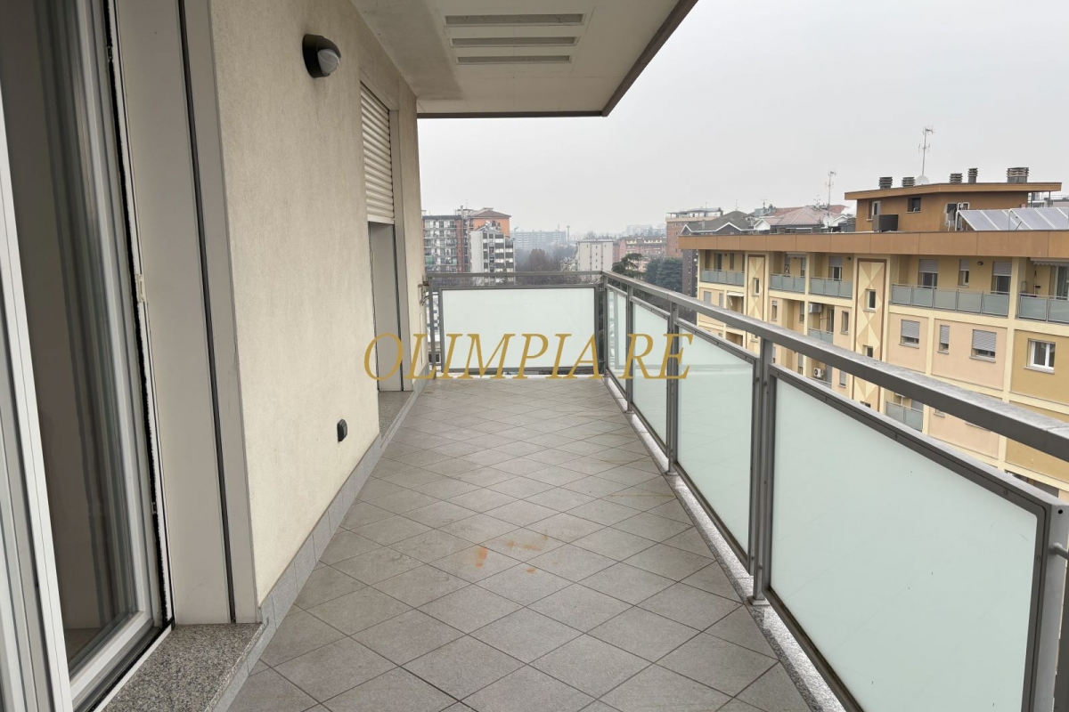 05cbalcone